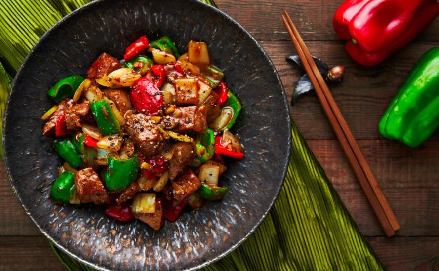 Black pepper beef fillet is a typical stir-frying dish.