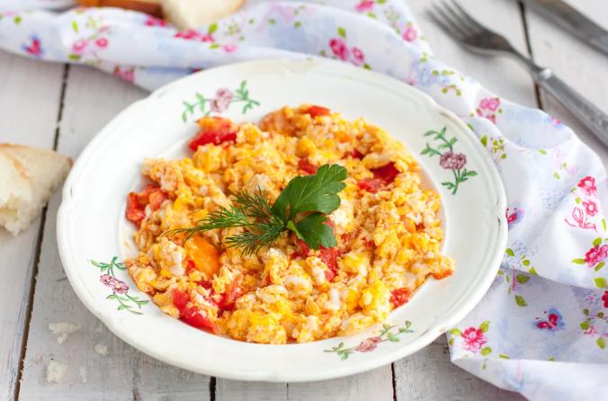 Stir-fried egg and tomato